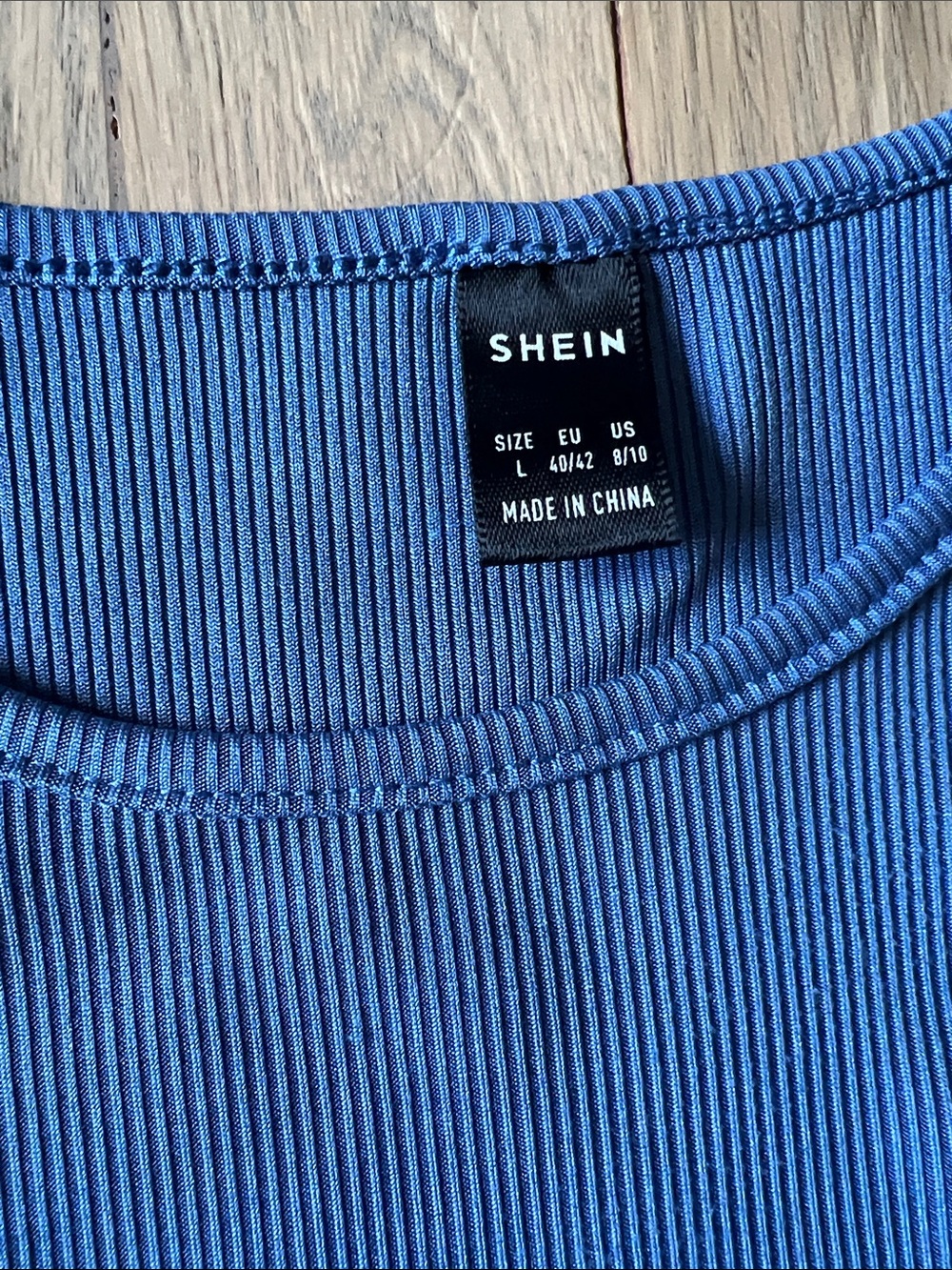 SHEIN Blue Ribbed Cropped Tank - Picture 2 of 5
